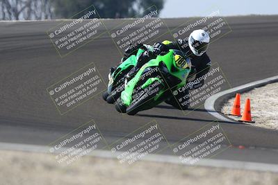 media/Nov-01-2025-TrackDaz (Sat) [[2b4d5192bc]]/B Group/1220pm (Turn 2 Outside)/